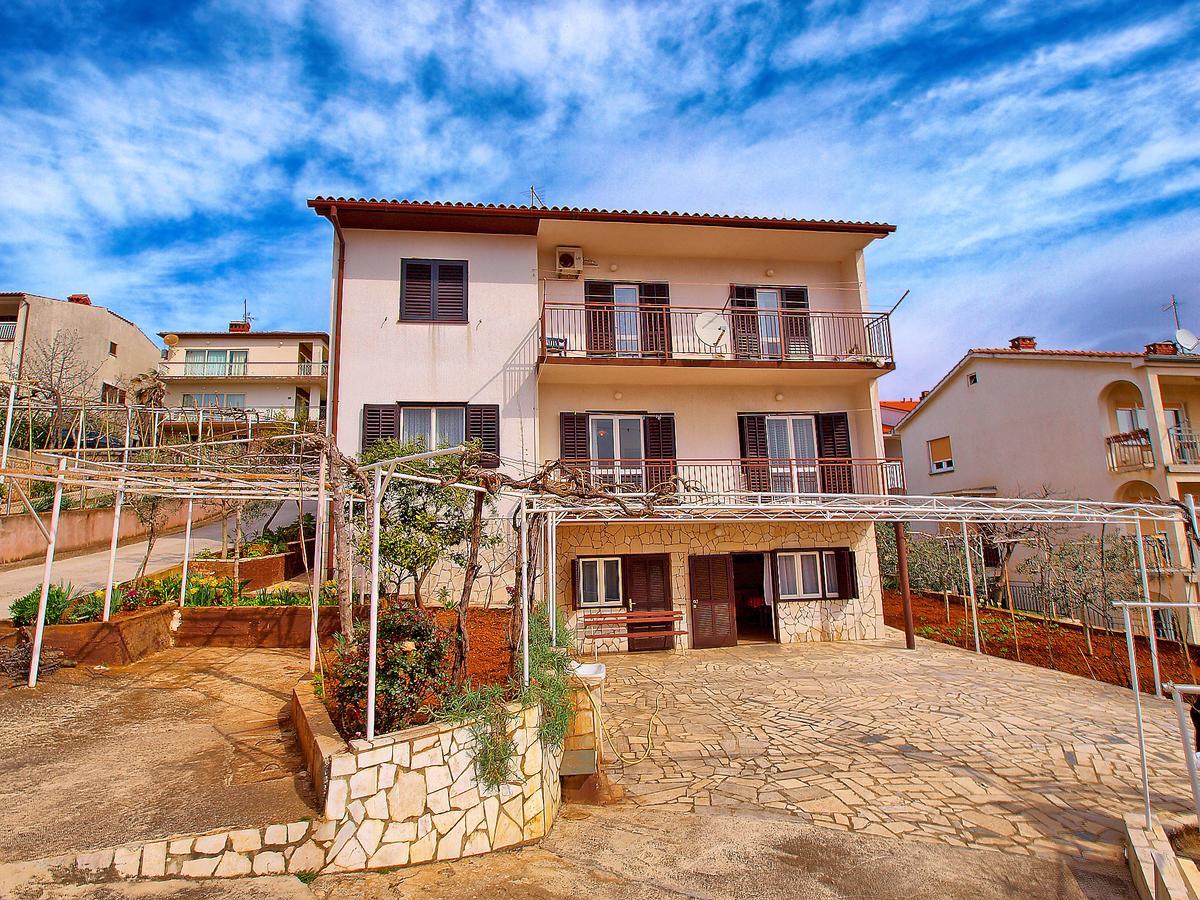 Apartments Valerija 847 Pula Buitenkant foto